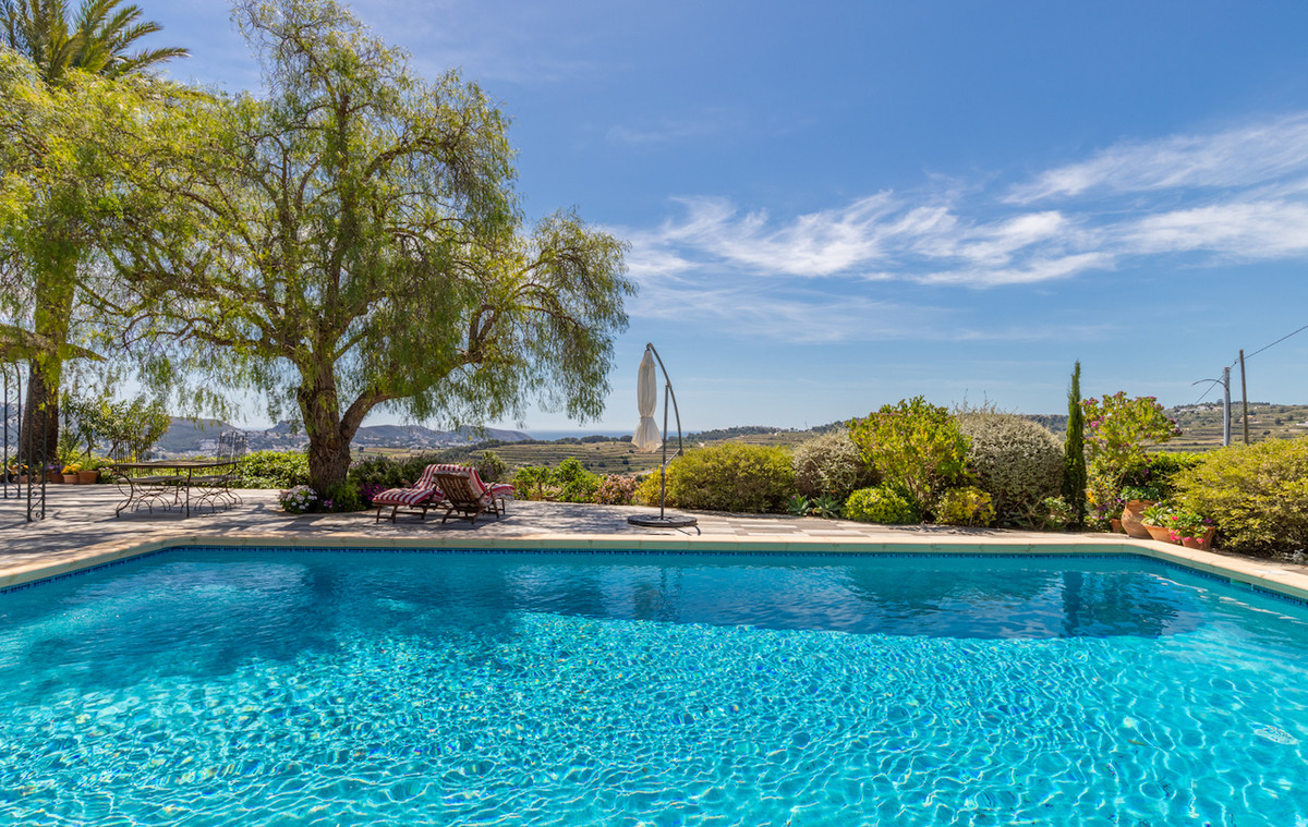 8 Bed Townhouse for sale in Teulada Costa Blanca, Alicante, Spain