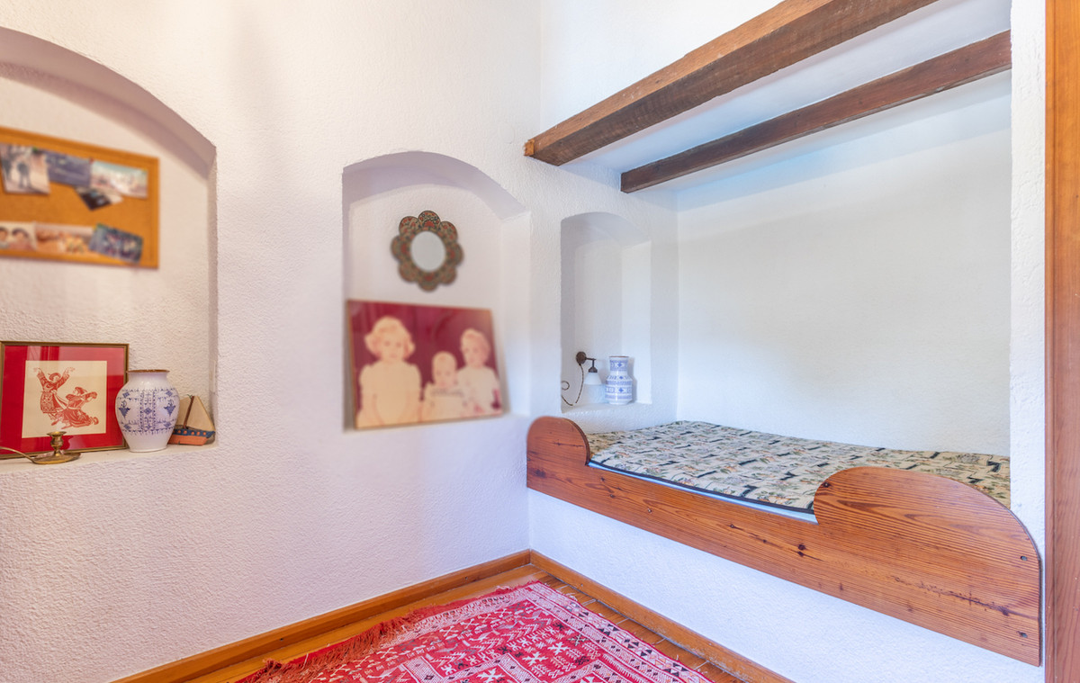8 Bed Townhouse for sale in Teulada Costa Blanca, Alicante, Spain