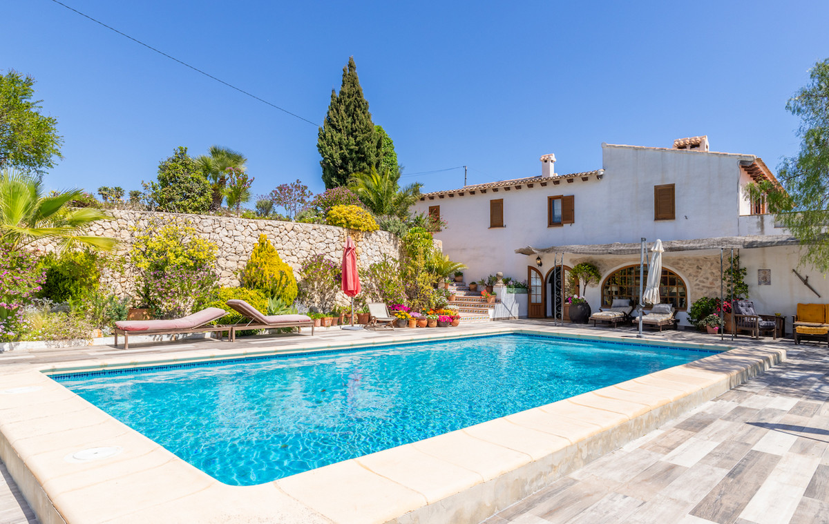 8 Bed Townhouse for sale in Teulada Costa Blanca, Alicante, Spain