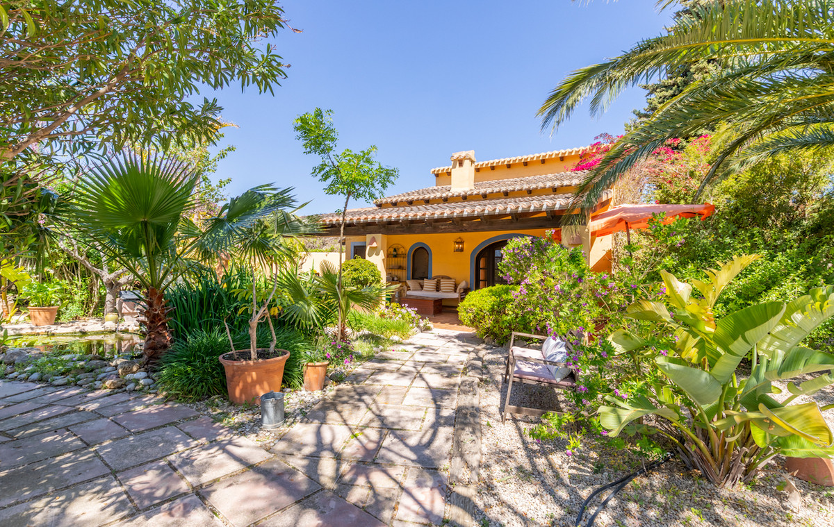 8 Bed Townhouse for sale in Teulada Costa Blanca, Alicante, Spain