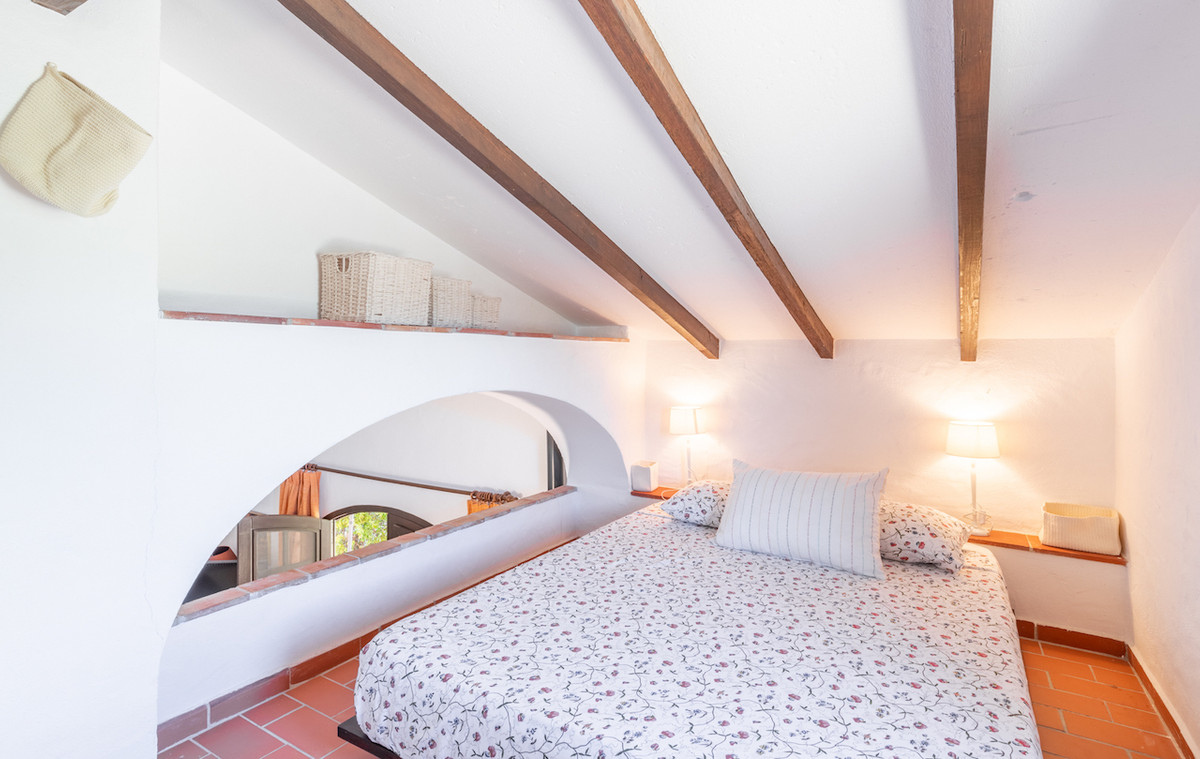 8 Bed Townhouse for sale in Teulada Costa Blanca, Alicante, Spain