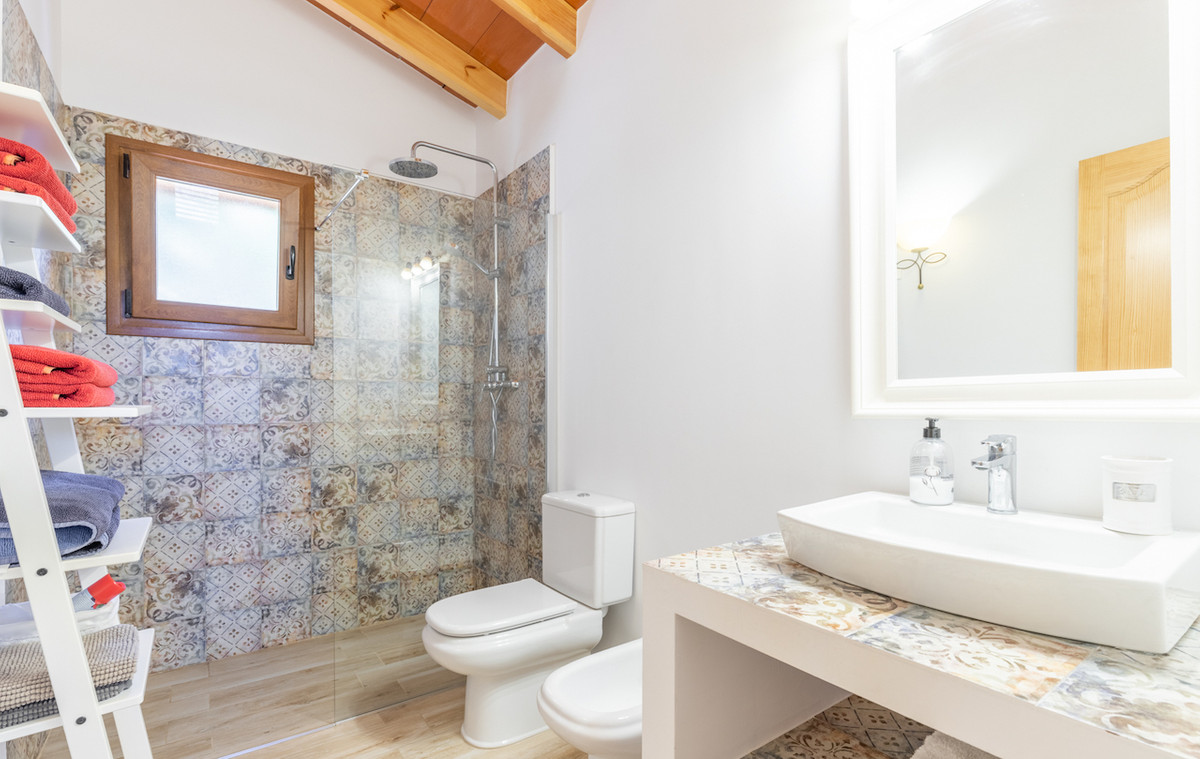 8 Bed Townhouse for sale in Teulada Costa Blanca, Alicante, Spain