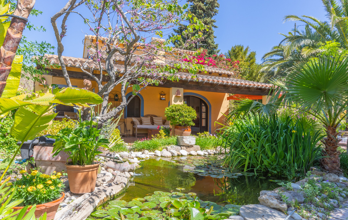 8 Bed Townhouse for sale in Teulada Costa Blanca, Alicante, Spain