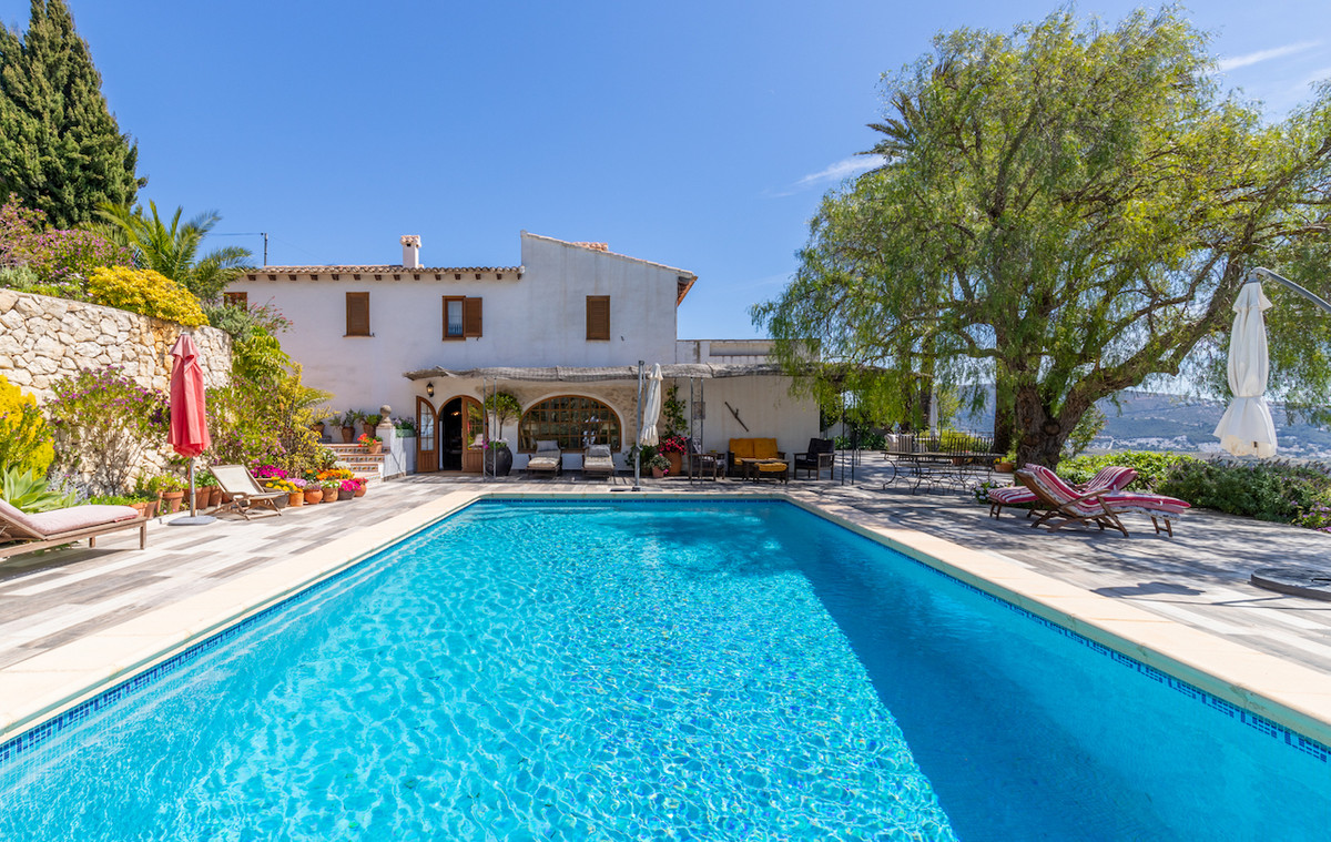 8 Bed Townhouse for sale in Teulada Costa Blanca, Alicante, Spain