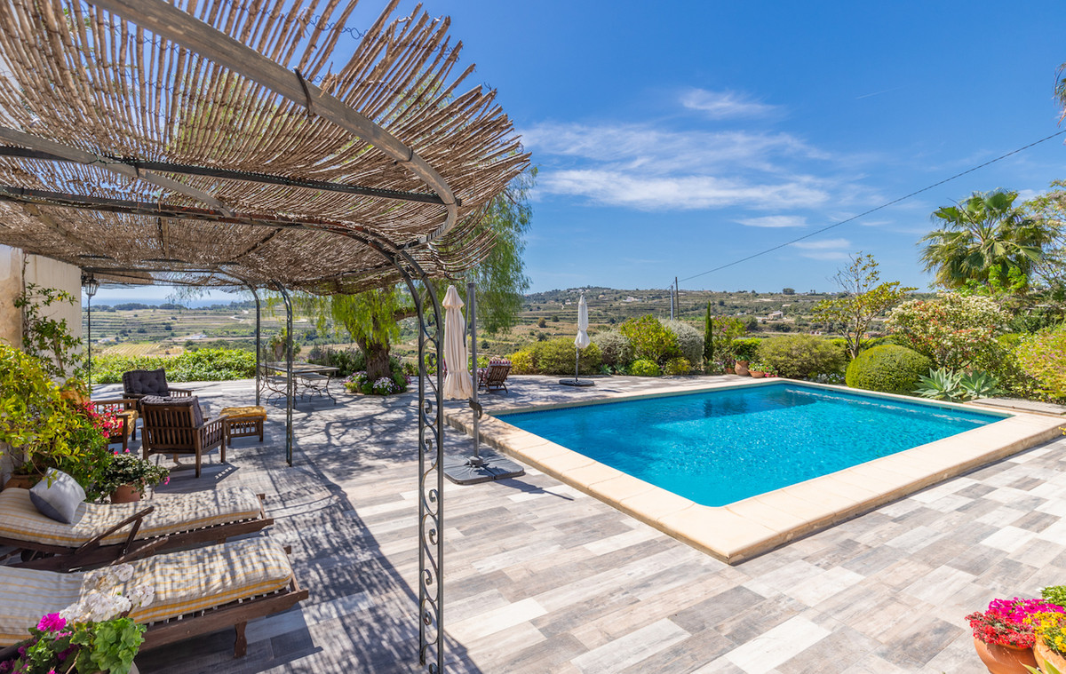 8 Bed Townhouse for sale in Teulada Costa Blanca, Alicante, Spain