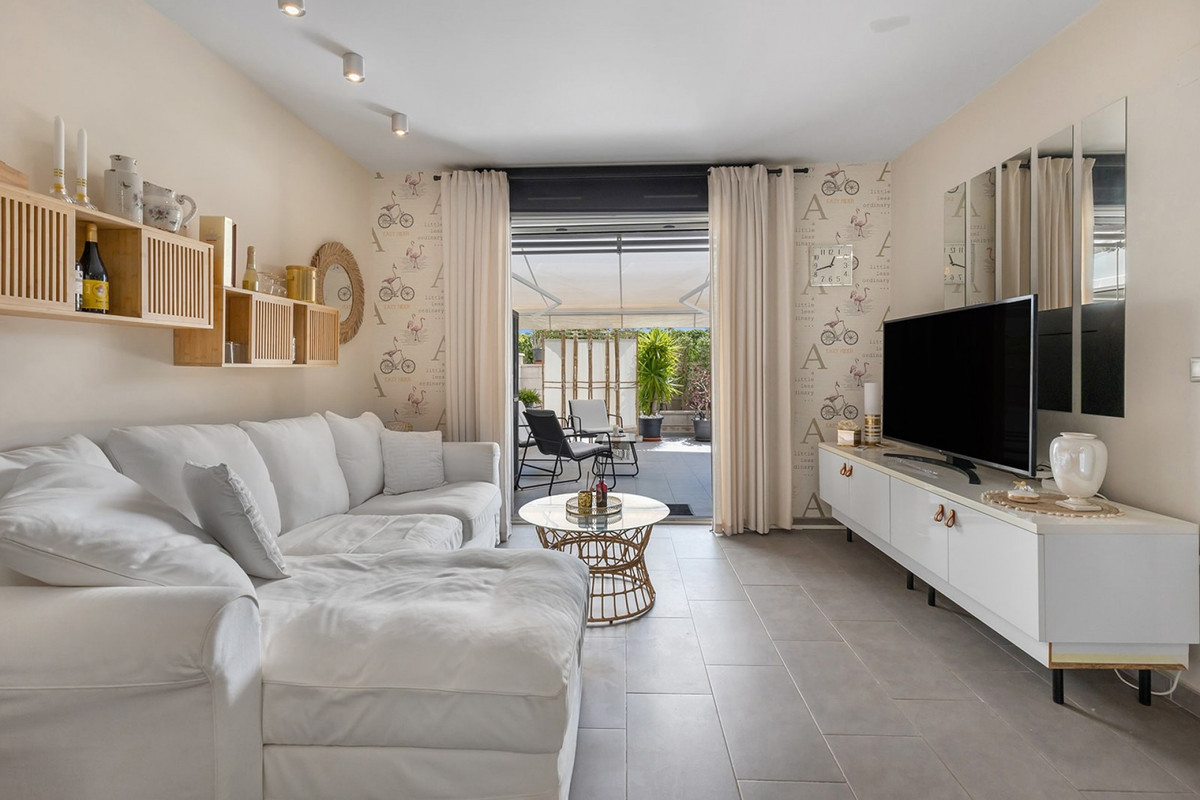 Se vende Apartamento Planta Baja de 2 dormitorios en Costa Blanca, Alicante, España