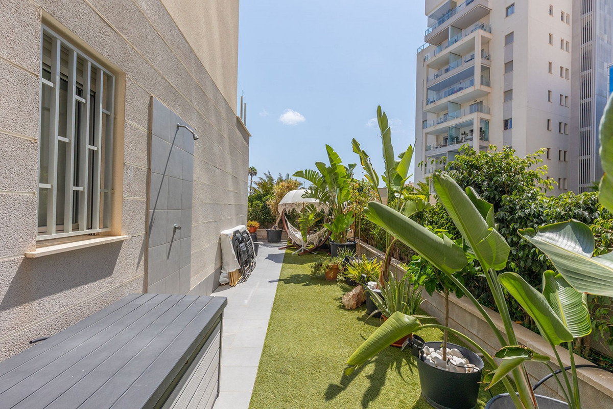 Se vende Apartamento Planta Baja de 2 dormitorios en Costa Blanca, Alicante, España