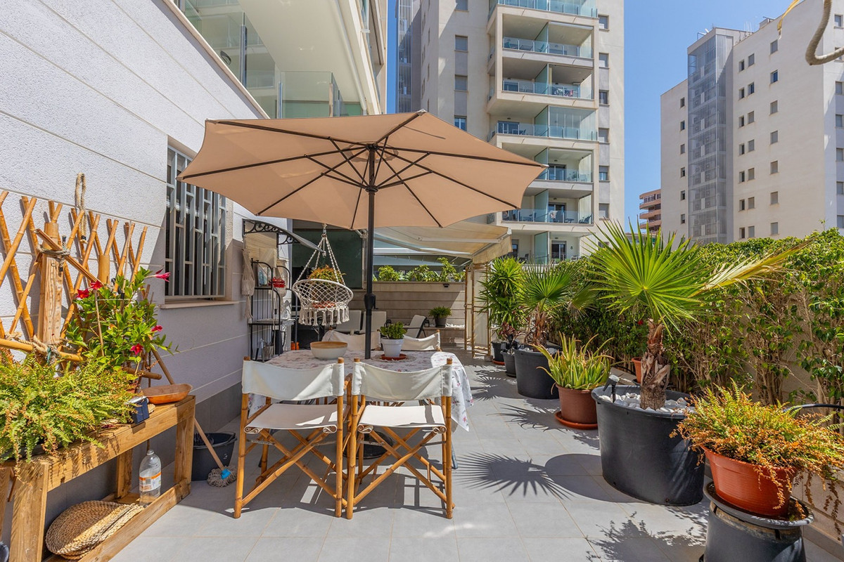 Se vende Apartamento Planta Baja de 2 dormitorios en Costa Blanca, Alicante, España