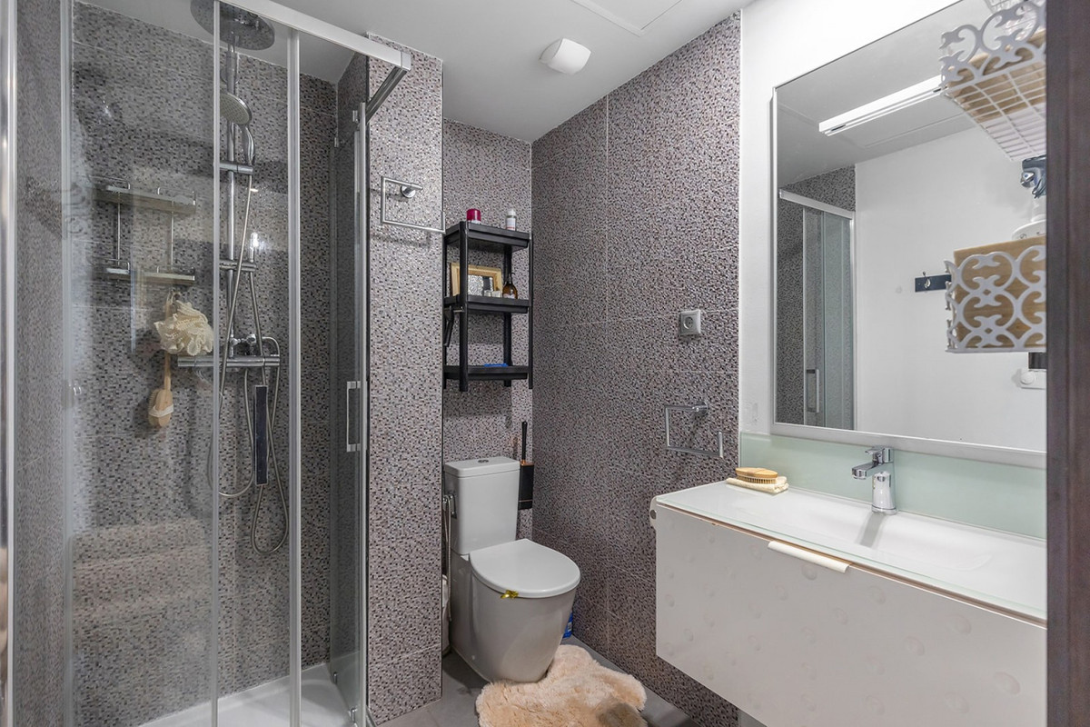 Se vende Apartamento Planta Baja de 2 dormitorios en Costa Blanca, Alicante, España