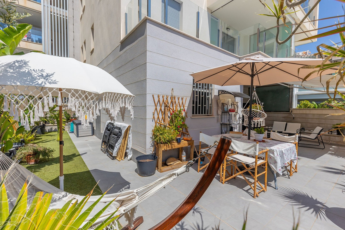 Se vende Apartamento Planta Baja de 2 dormitorios en Costa Blanca, Alicante, España