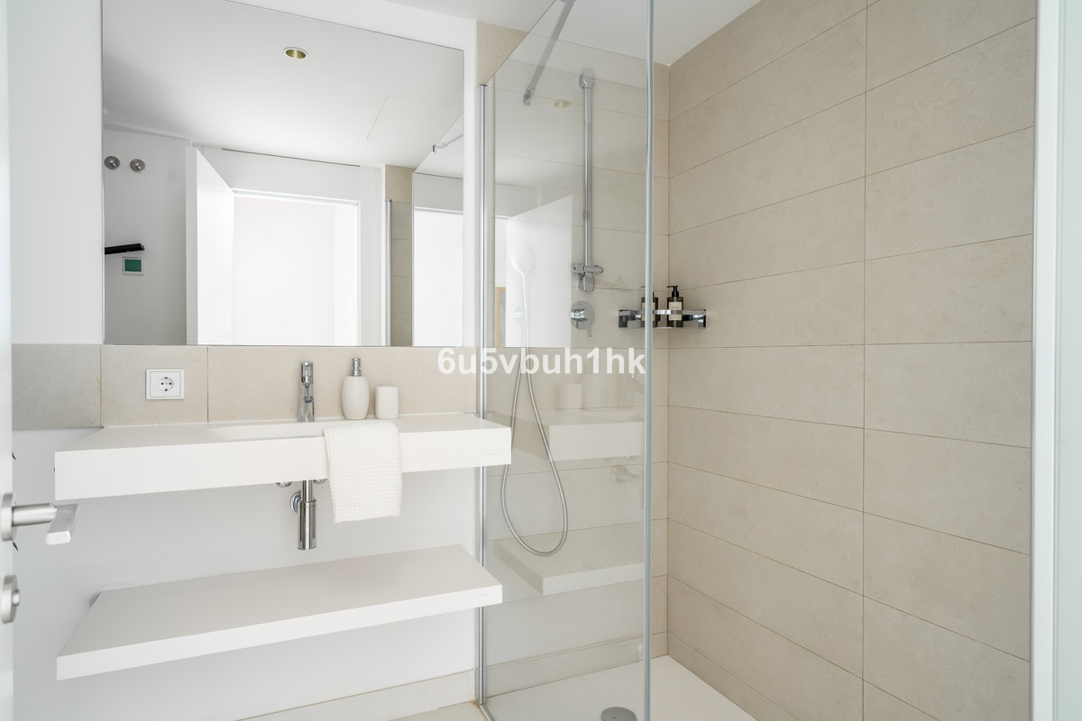 3 Bed Apartment for sale in Fuengirola Costa Del Sol, Málaga, Spain