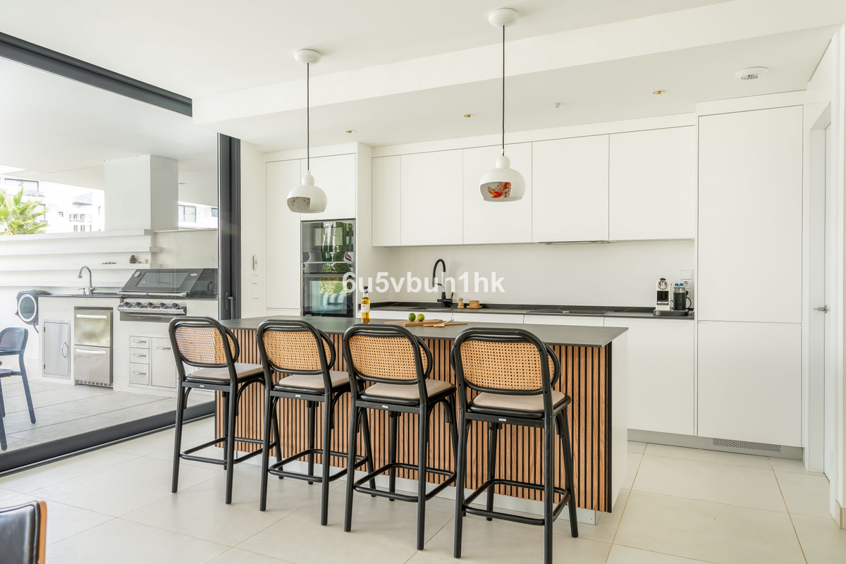 3 Bed Apartment for sale in Fuengirola Costa Del Sol, Málaga, Spain