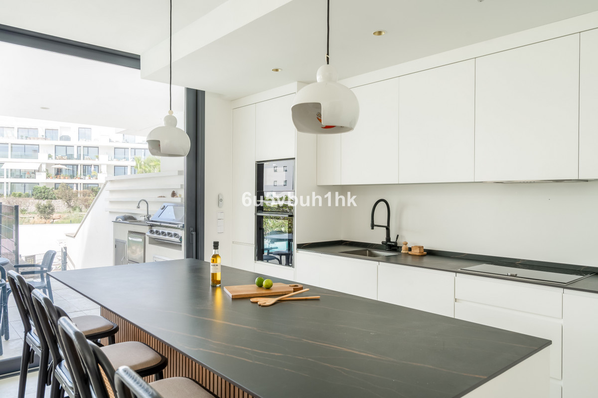 3 Bed Apartment for sale in Fuengirola Costa Del Sol, Málaga, Spain