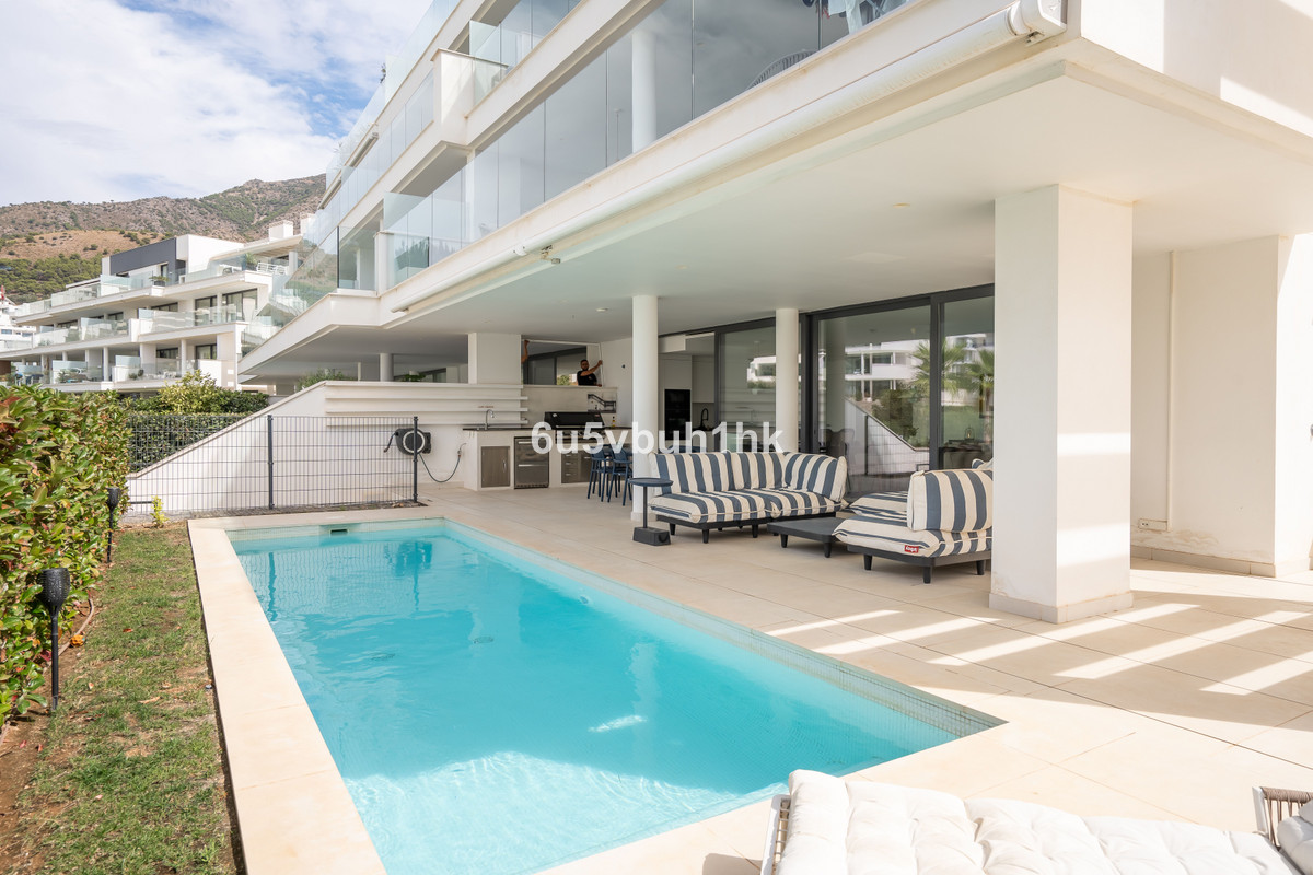 3 Bed Apartment for sale in Fuengirola Costa Del Sol, Málaga, Spain