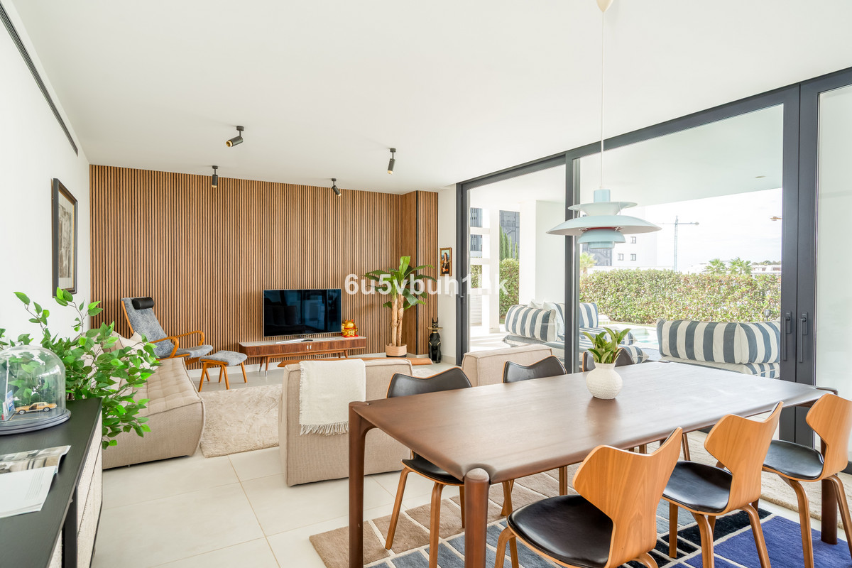 3 Bed Apartment for sale in Fuengirola Costa Del Sol, Málaga, Spain