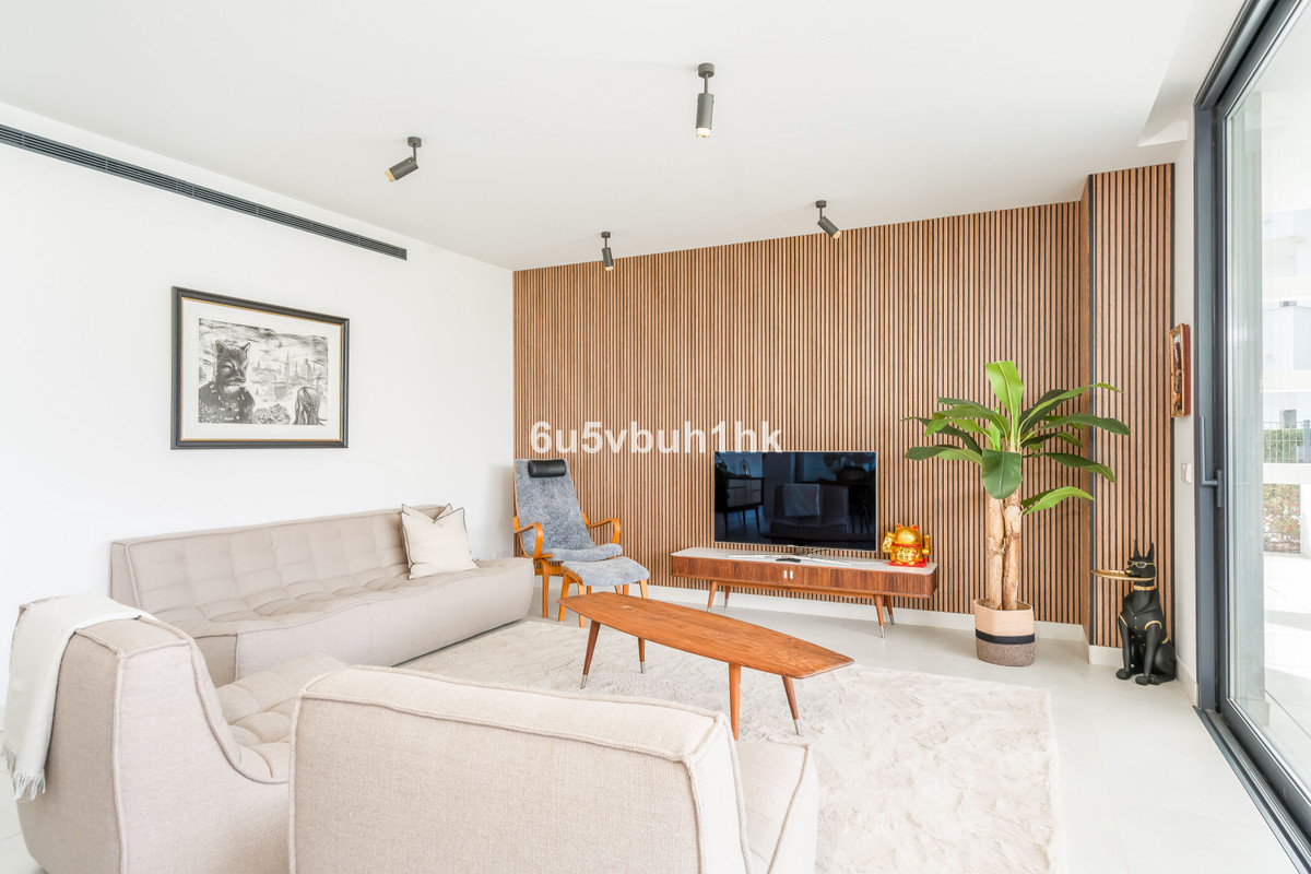3 Bed Apartment for sale in Fuengirola Costa Del Sol, Málaga, Spain
