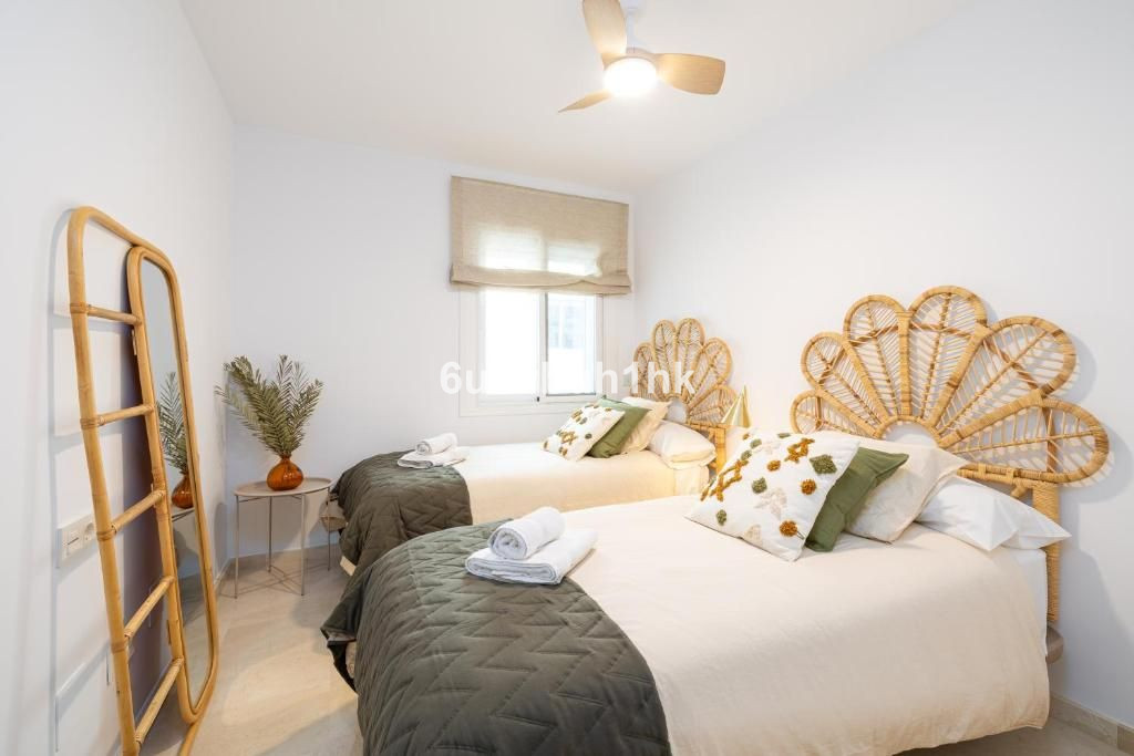 4 Bed Apartment for sale in Fuengirola Costa Del Sol, Málaga, Spain