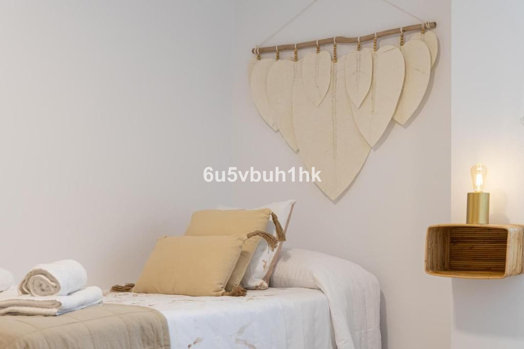 4 Bed Apartment for sale in Fuengirola Costa Del Sol, Málaga, Spain