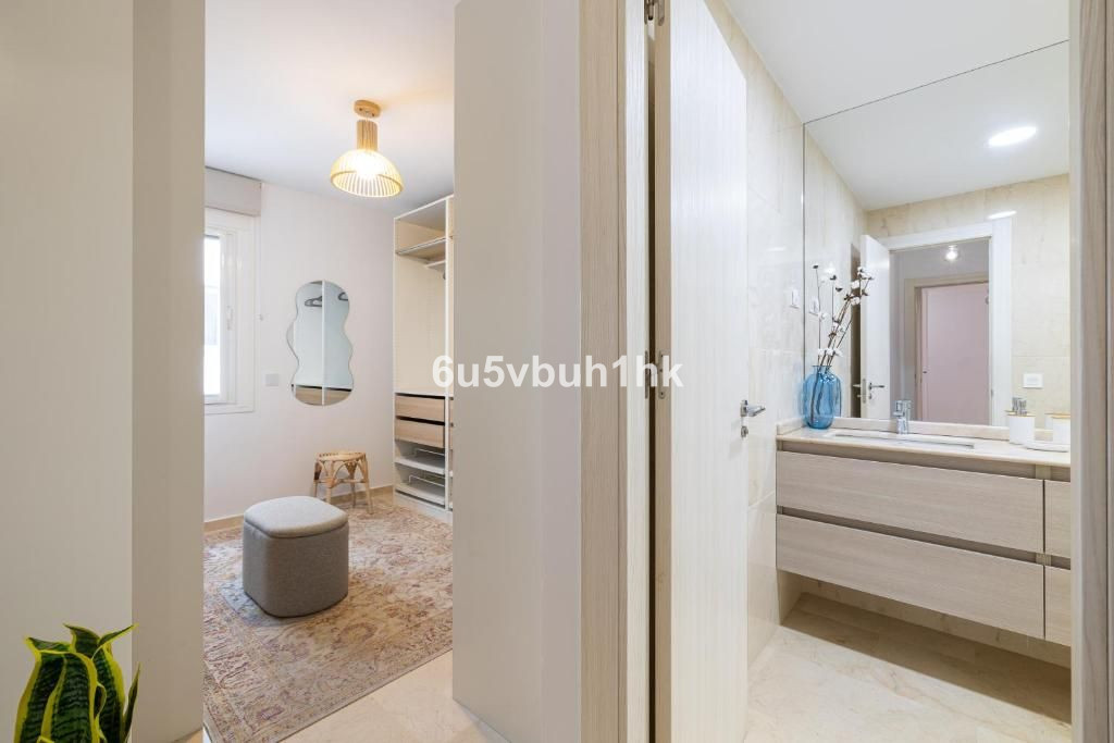 4 Bed Apartment for sale in Fuengirola Costa Del Sol, Málaga, Spain