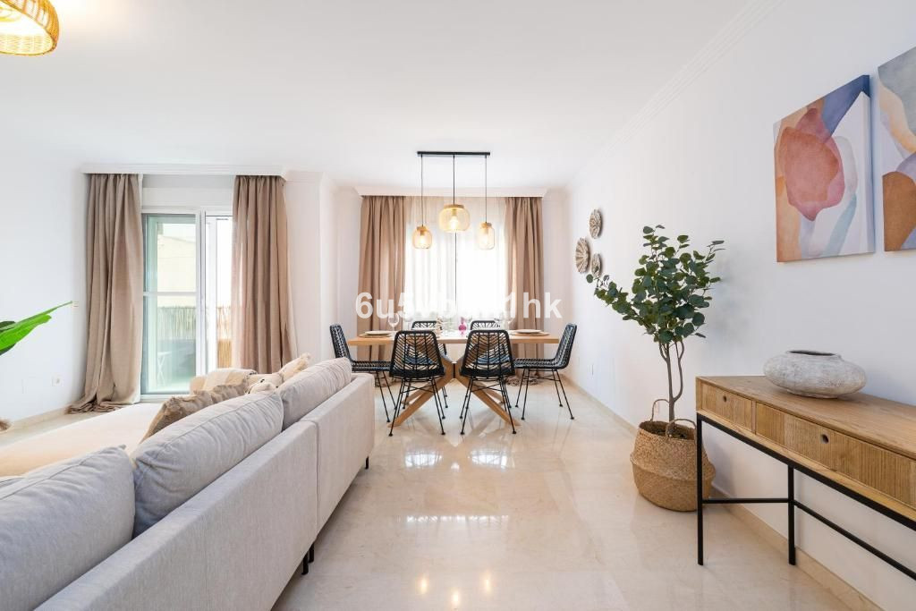 4 Bed Apartment for sale in Fuengirola Costa Del Sol, Málaga, Spain