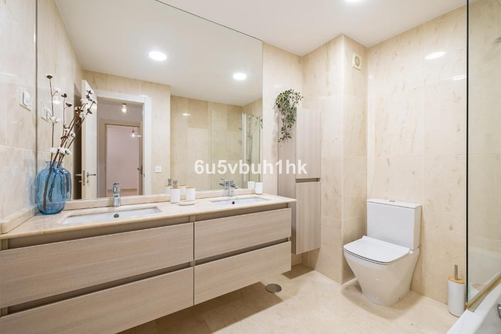 4 Bed Apartment for sale in Fuengirola Costa Del Sol, Málaga, Spain