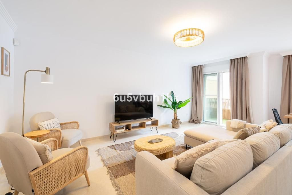 4 Bed Apartment for sale in Fuengirola Costa Del Sol, Málaga, Spain