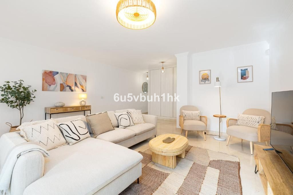 4 Bed Apartment for sale in Fuengirola Costa Del Sol, Málaga, Spain