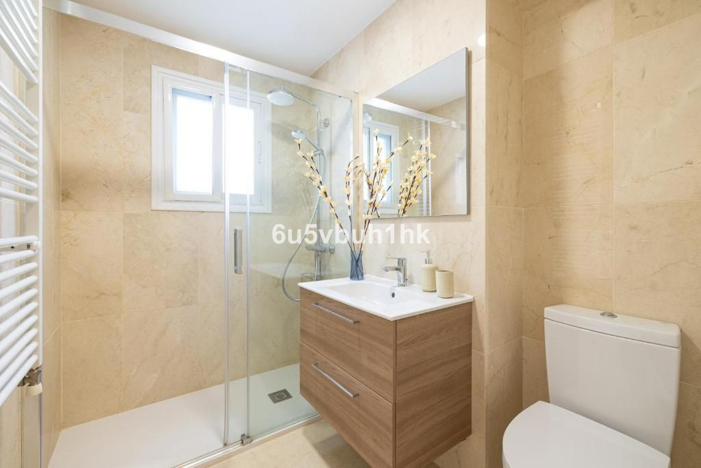 4 Bed Apartment for sale in Fuengirola Costa Del Sol, Málaga, Spain