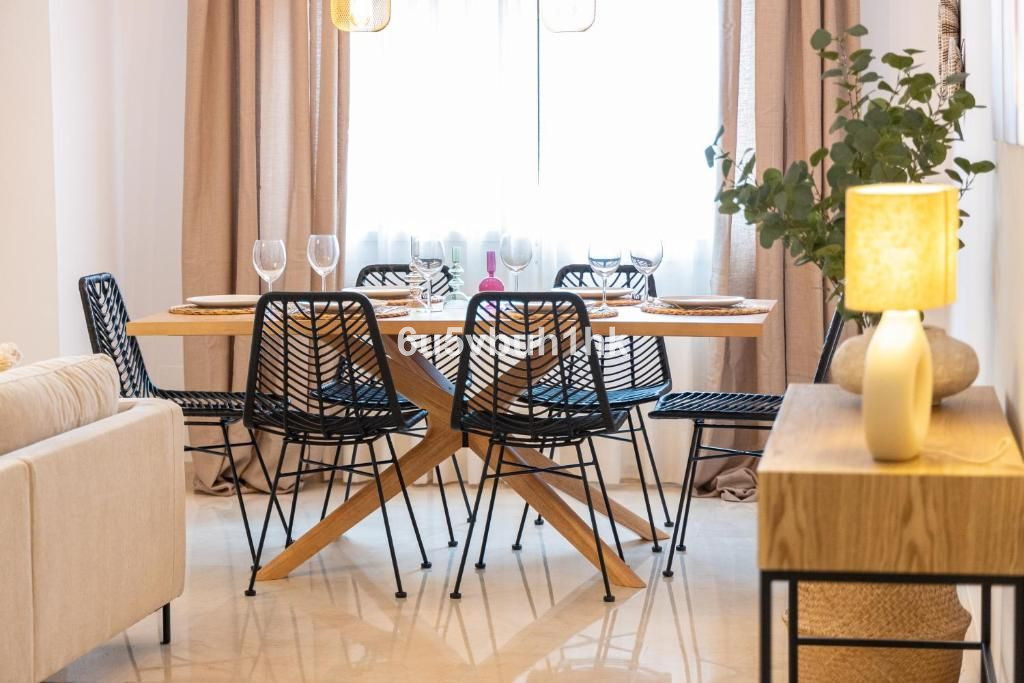 4 Bed Apartment for sale in Fuengirola Costa Del Sol, Málaga, Spain