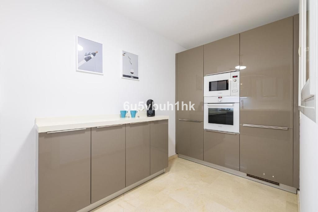 4 Bed Apartment for sale in Fuengirola Costa Del Sol, Málaga, Spain