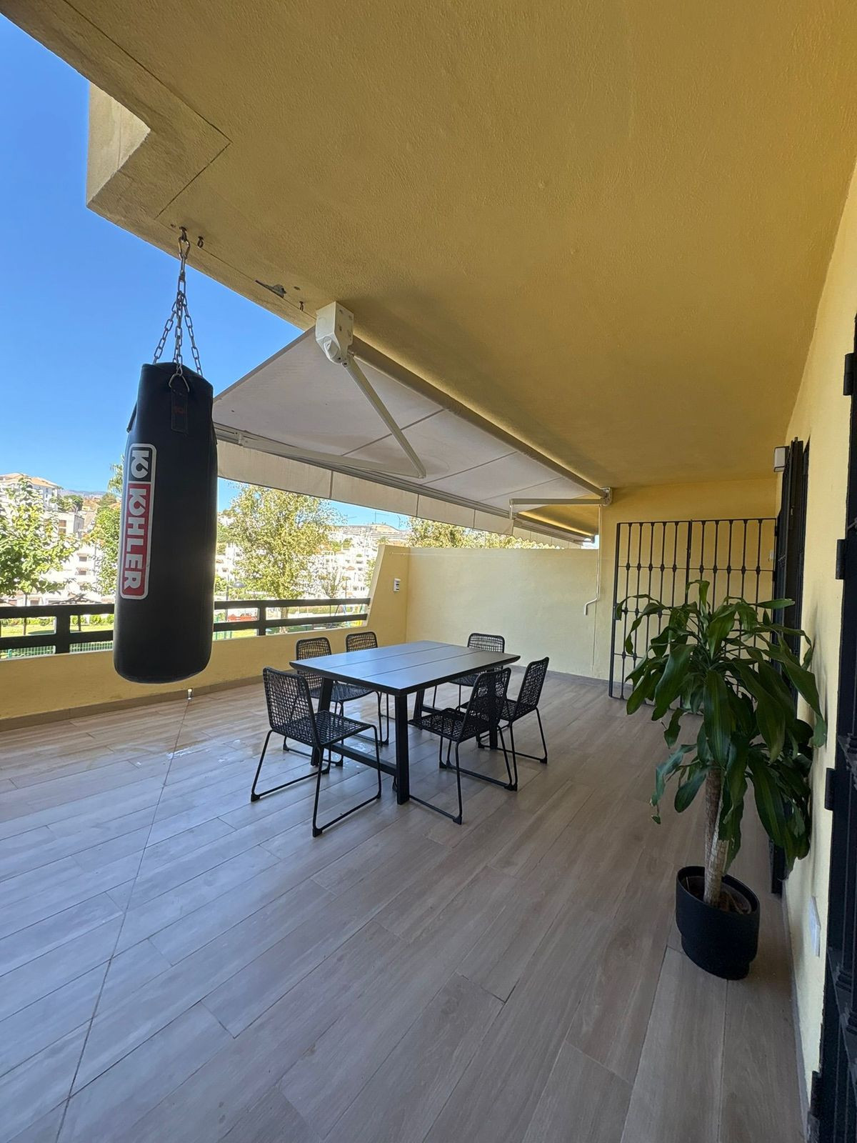 Se vende Apartamento Planta Baja de 2 dormitorios en Costa Del Sol, Málaga, España