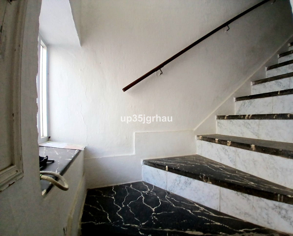 5 Bed Townhouse for sale in Estepona Costa Del Sol, Málaga, Spain