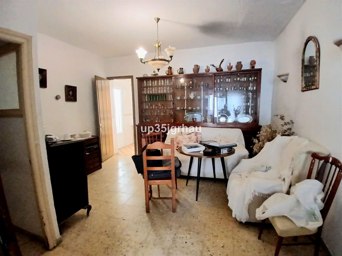 5 Bed Townhouse for sale in Estepona Costa Del Sol, Málaga, Spain