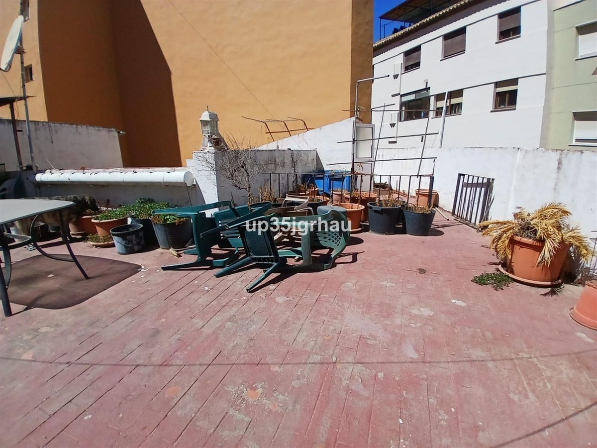 5 Bed Townhouse for sale in Estepona Costa Del Sol, Málaga, Spain