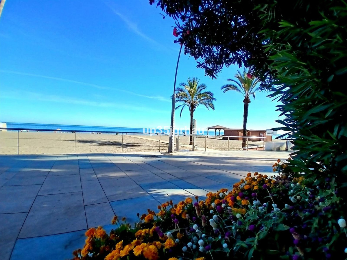 5 Bed Townhouse for sale in Estepona Costa Del Sol, Málaga, Spain