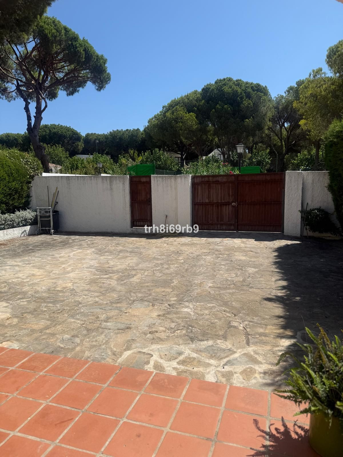 4 Bed Townhouse for sale in Benamara Costa Del Sol, Málaga, Spain