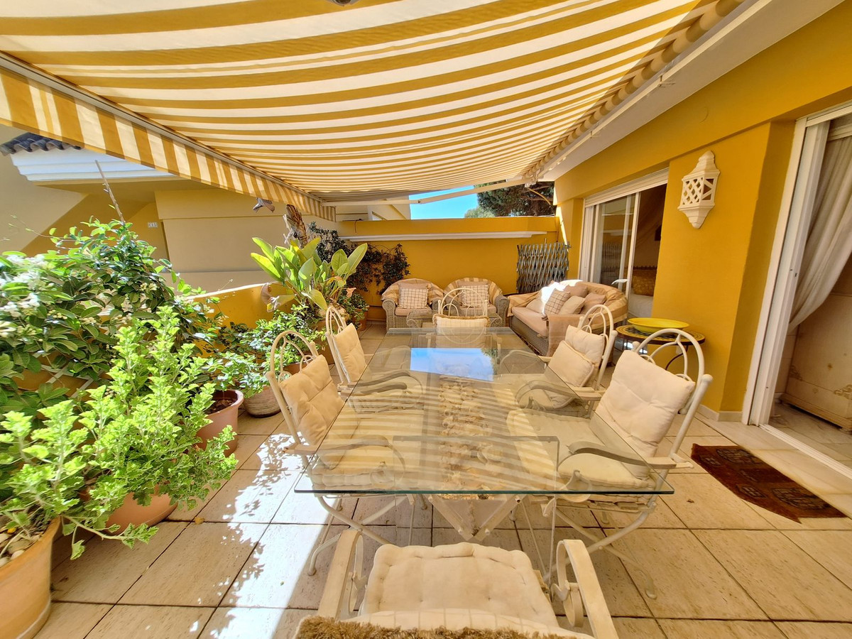 2 Bed Apartment for sale in Elviria Costa Del Sol, Málaga, Spain