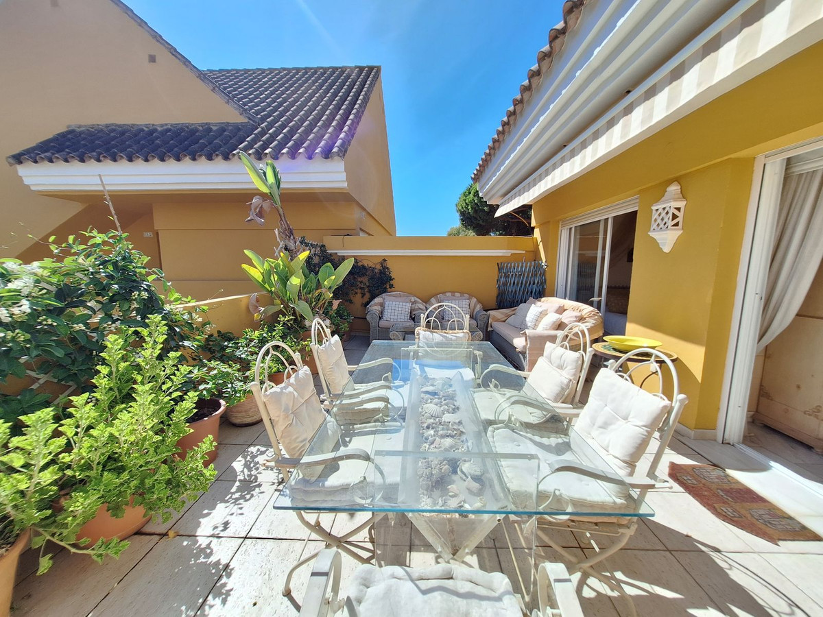 2 Bed Apartment for sale in Elviria Costa Del Sol, Málaga, Spain