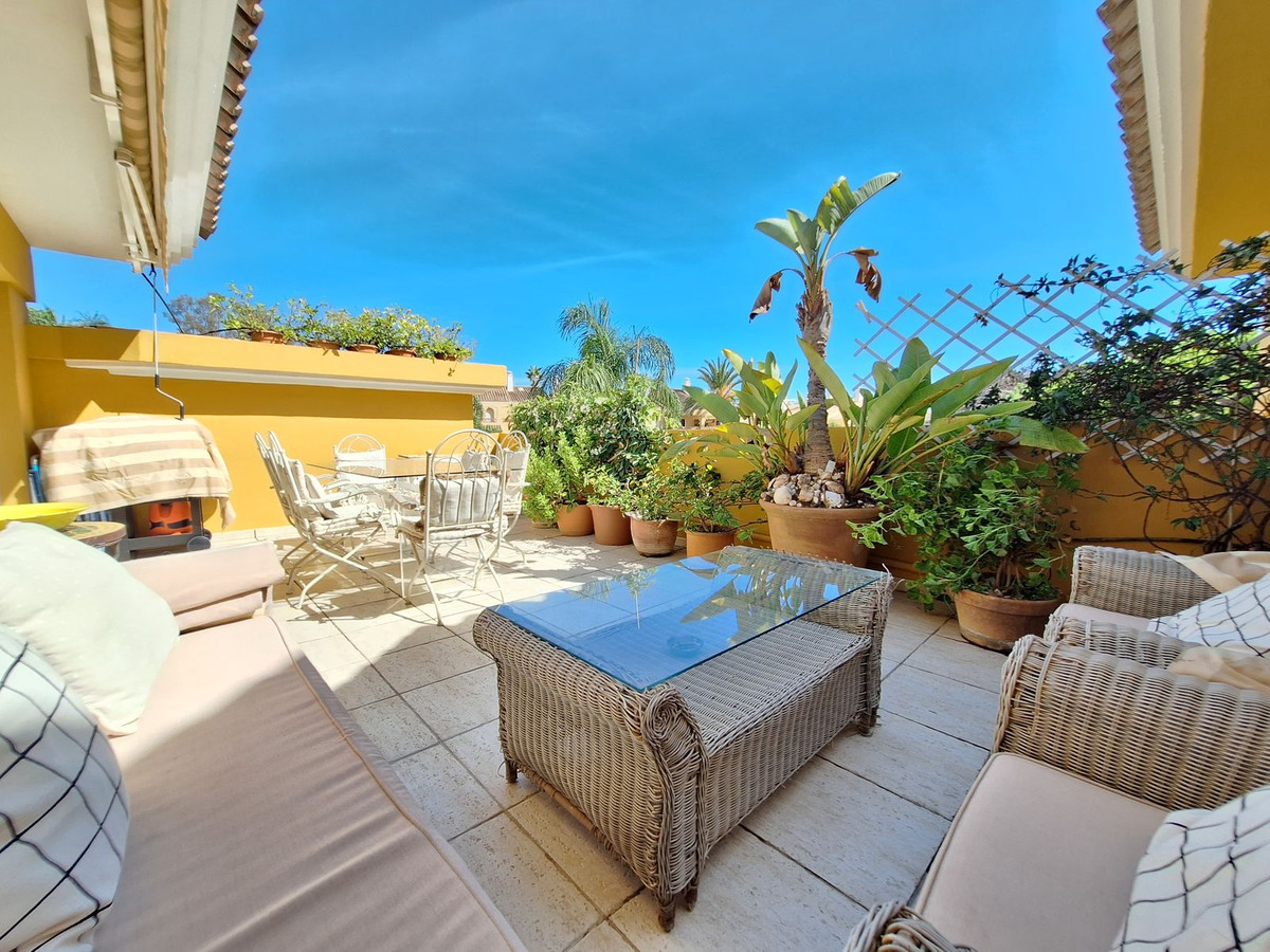2 Bed Apartment for sale in Elviria Costa Del Sol, Málaga, Spain