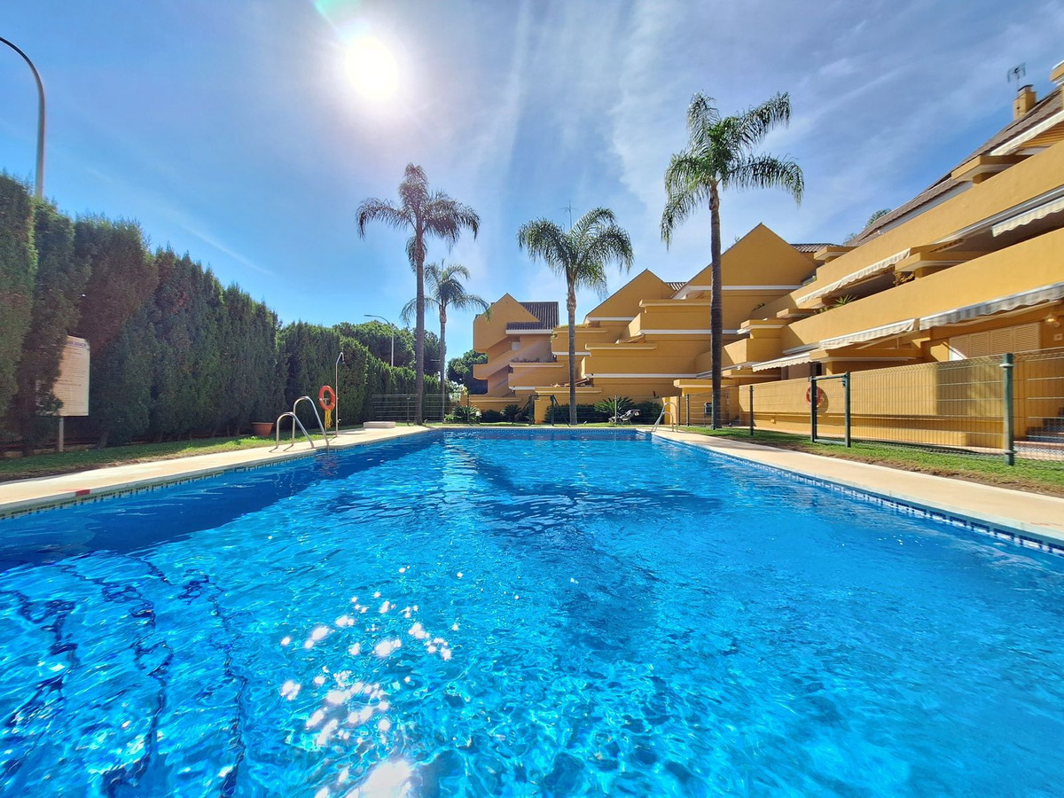 2 Bed Apartment for sale in Elviria Costa Del Sol, Málaga, Spain