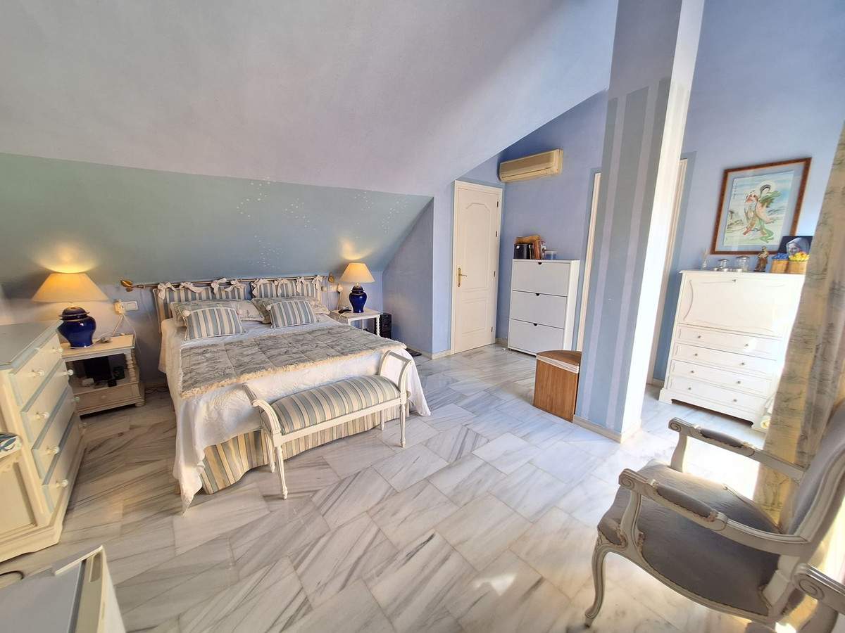 2 Bed Apartment for sale in Elviria Costa Del Sol, Málaga, Spain