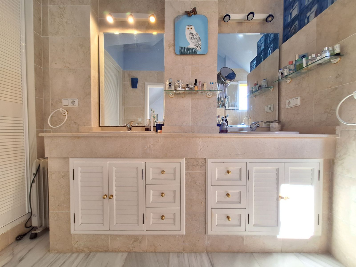 2 Bed Apartment for sale in Elviria Costa Del Sol, Málaga, Spain