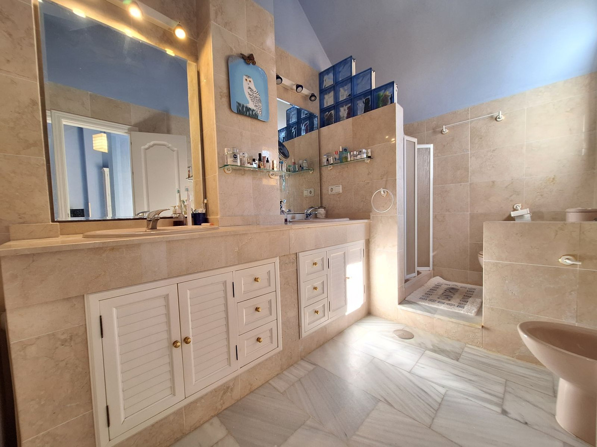 2 Bed Apartment for sale in Elviria Costa Del Sol, Málaga, Spain