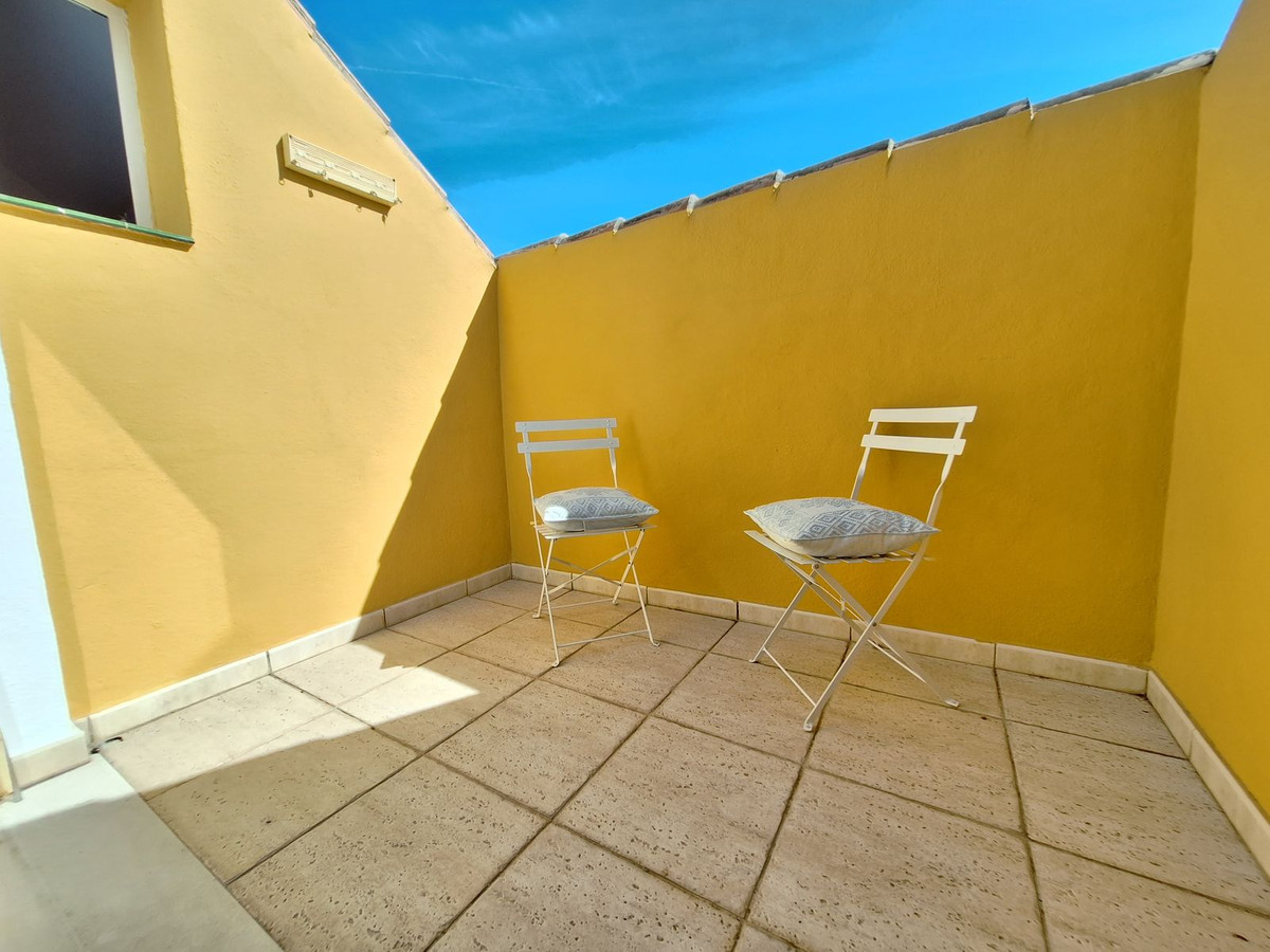 2 Bed Apartment for sale in Elviria Costa Del Sol, Málaga, Spain