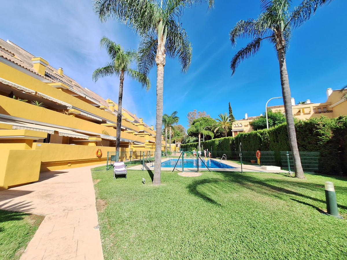2 Bed Apartment for sale in Elviria Costa Del Sol, Málaga, Spain