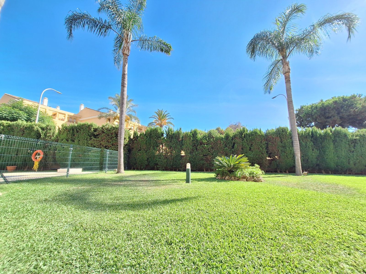 2 Bed Apartment for sale in Elviria Costa Del Sol, Málaga, Spain