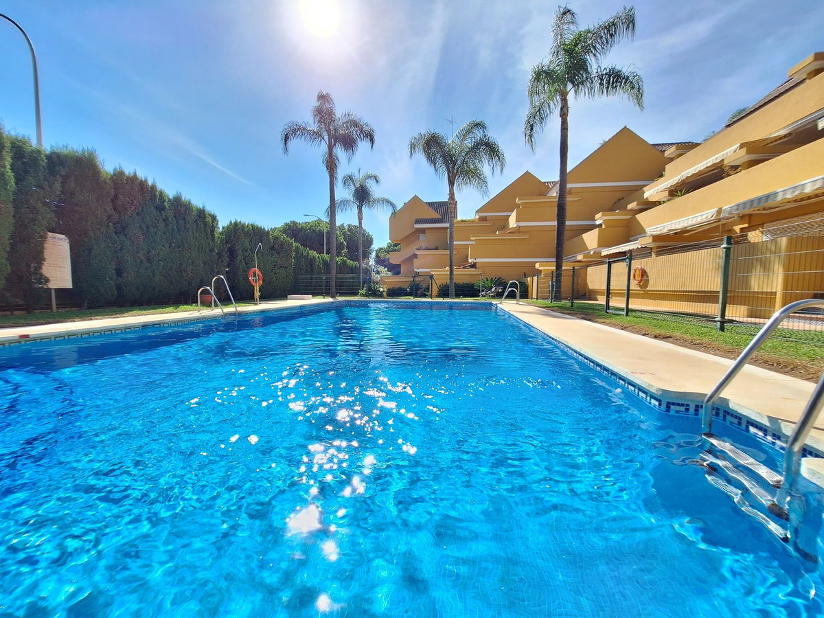 2 Bed Apartment for sale in Elviria Costa Del Sol, Málaga, Spain