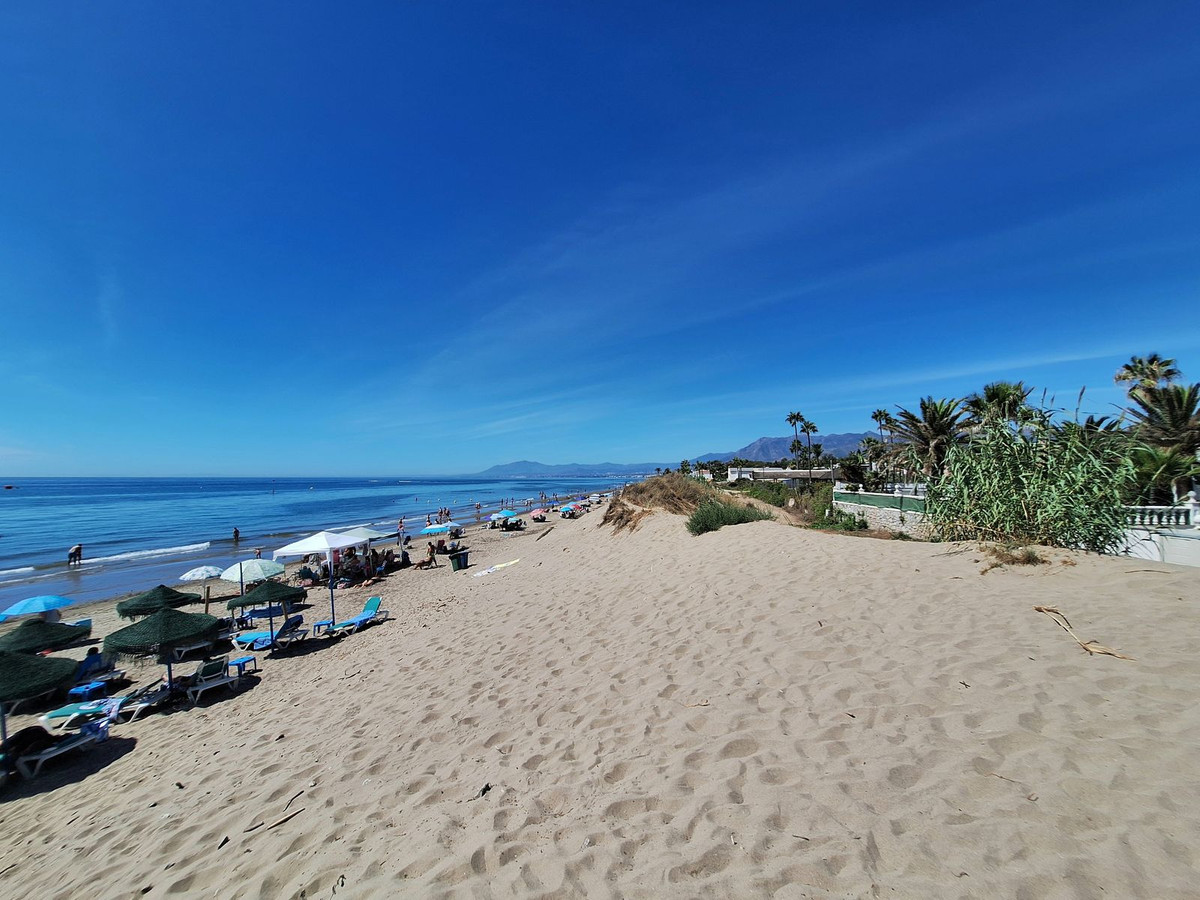 2 Bed Apartment for sale in Elviria Costa Del Sol, Málaga, Spain