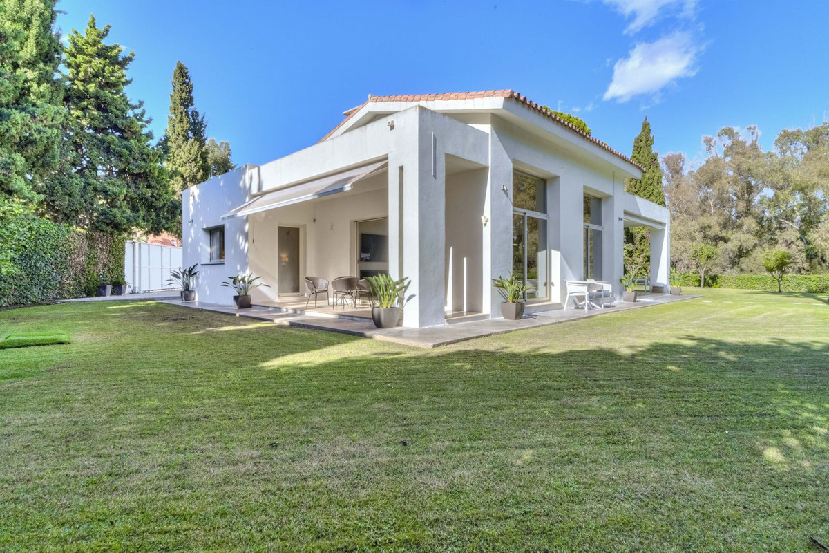 3 Bed Townhouse for sale in Guadalmina Baja Costa Del Sol, Málaga, Spain