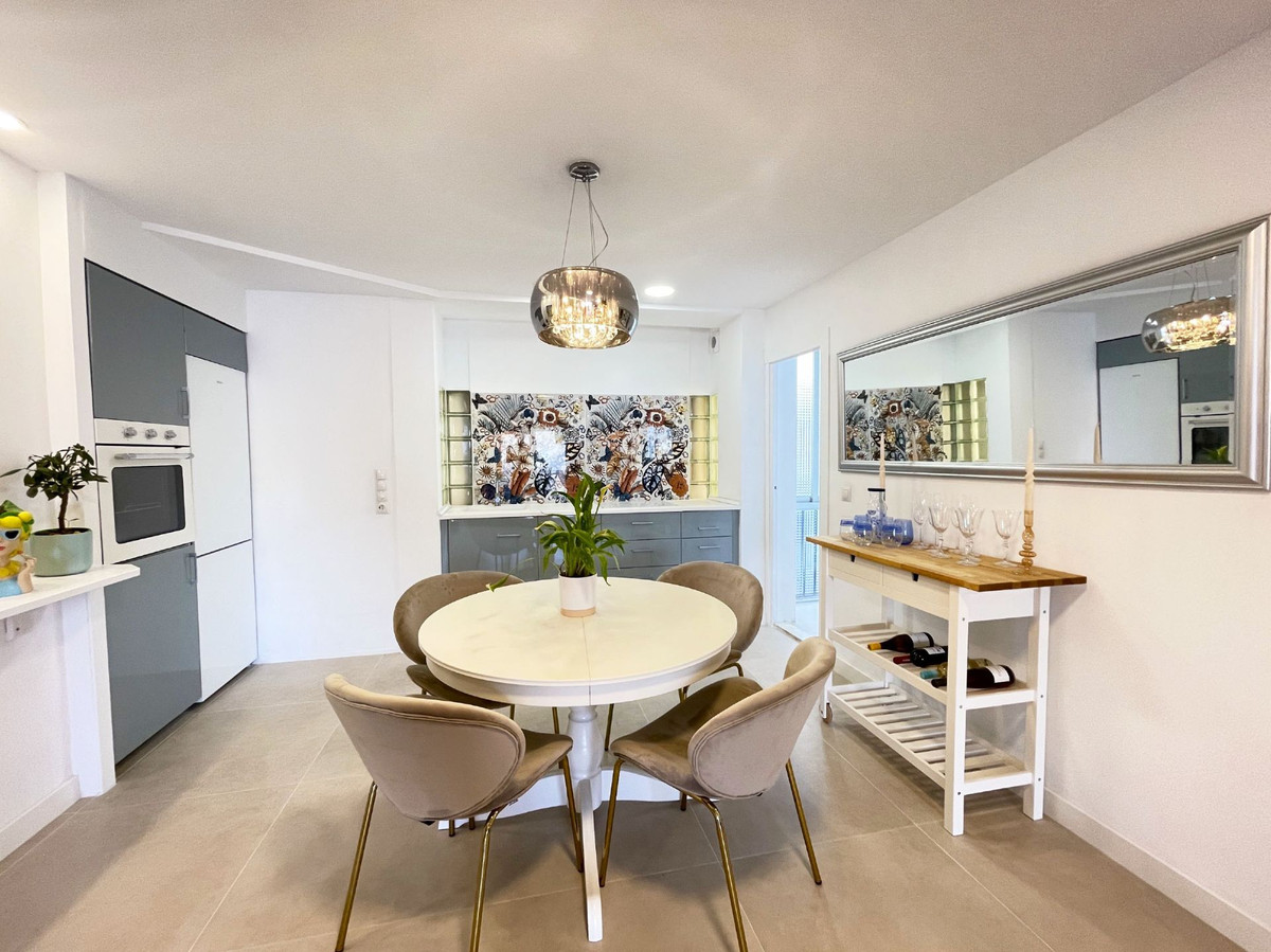 Se vende Apartamento Planta Media de 3 dormitorios en Costa Blanca, Alicante, España